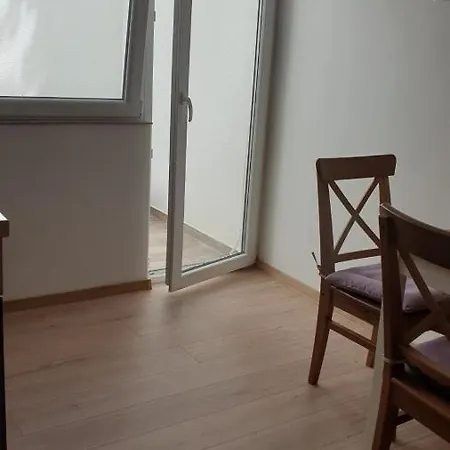 Apartament In With Balcony, Air Conditioning, Wifi 3856-3 *