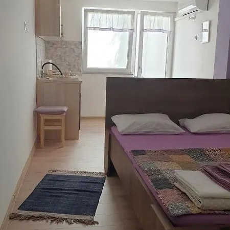 In With Balcony, Air Conditioning, Wifi 3856-3 * Jadranovo